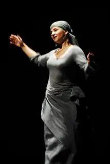 Sabina Todaro in performance